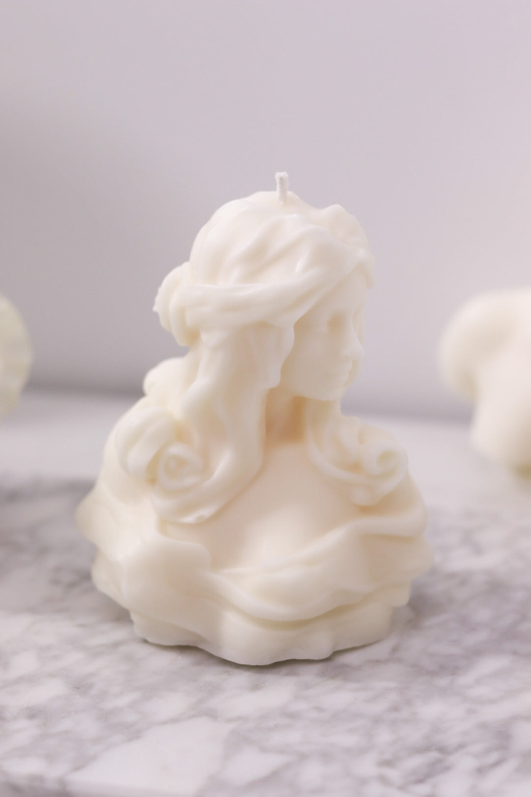 Isabella Candle