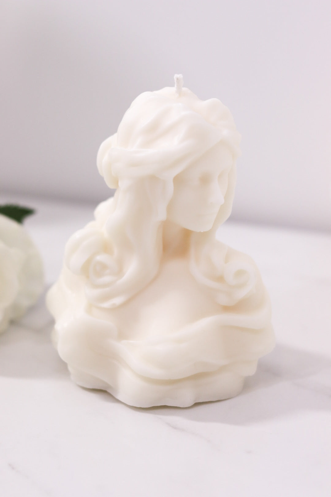 Isabella Candle