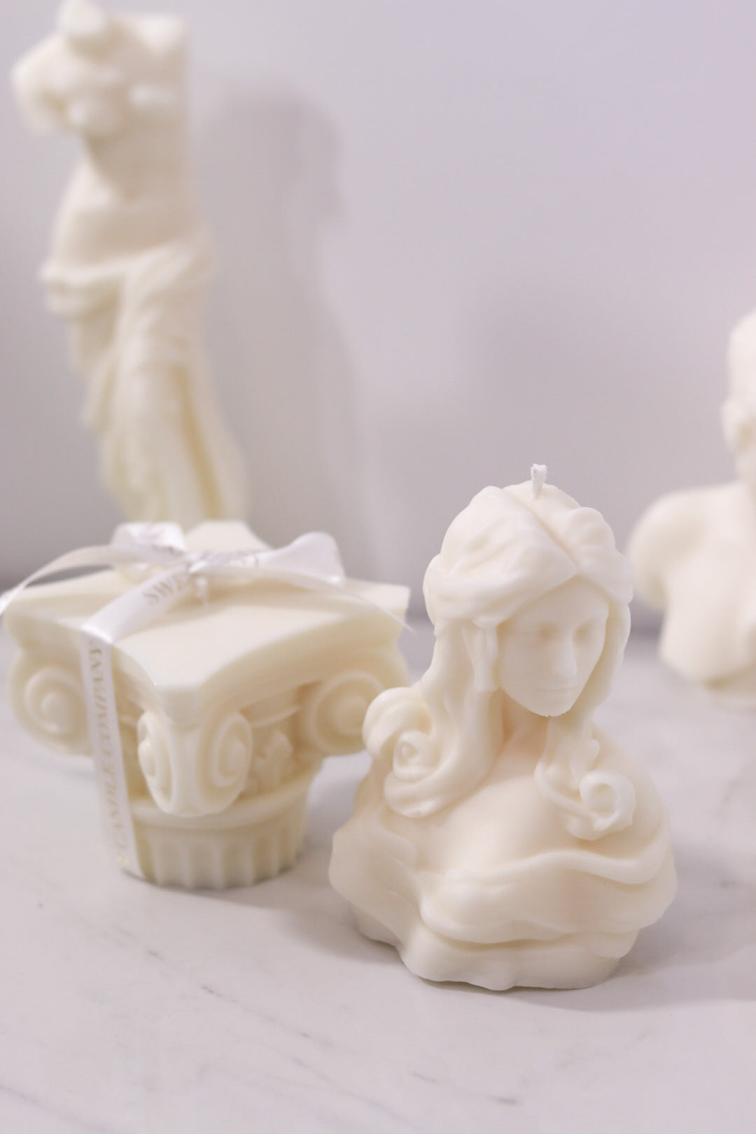 Isabella Candle