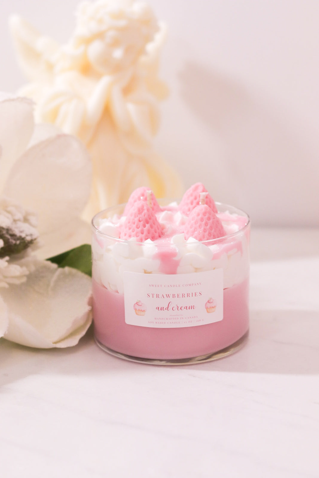 Sweet Candle Company - Strawberries and Cream 13 oz candle – SWEET
